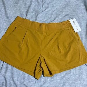 Athleta Textured Brooklyn Short, size 16